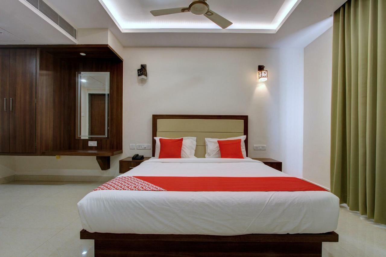 Hotel Ambika International Byndoor Bainduru Exterior photo
