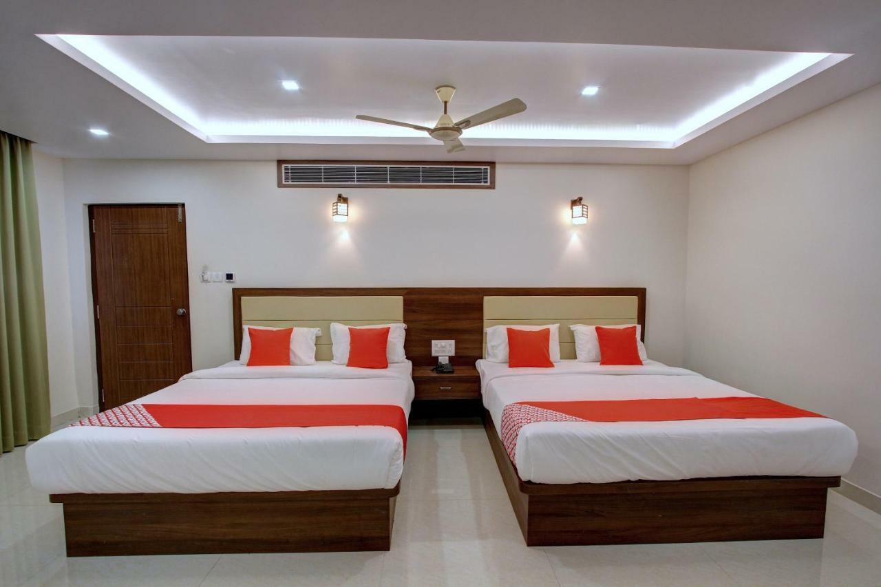 Hotel Ambika International Byndoor Bainduru Exterior photo