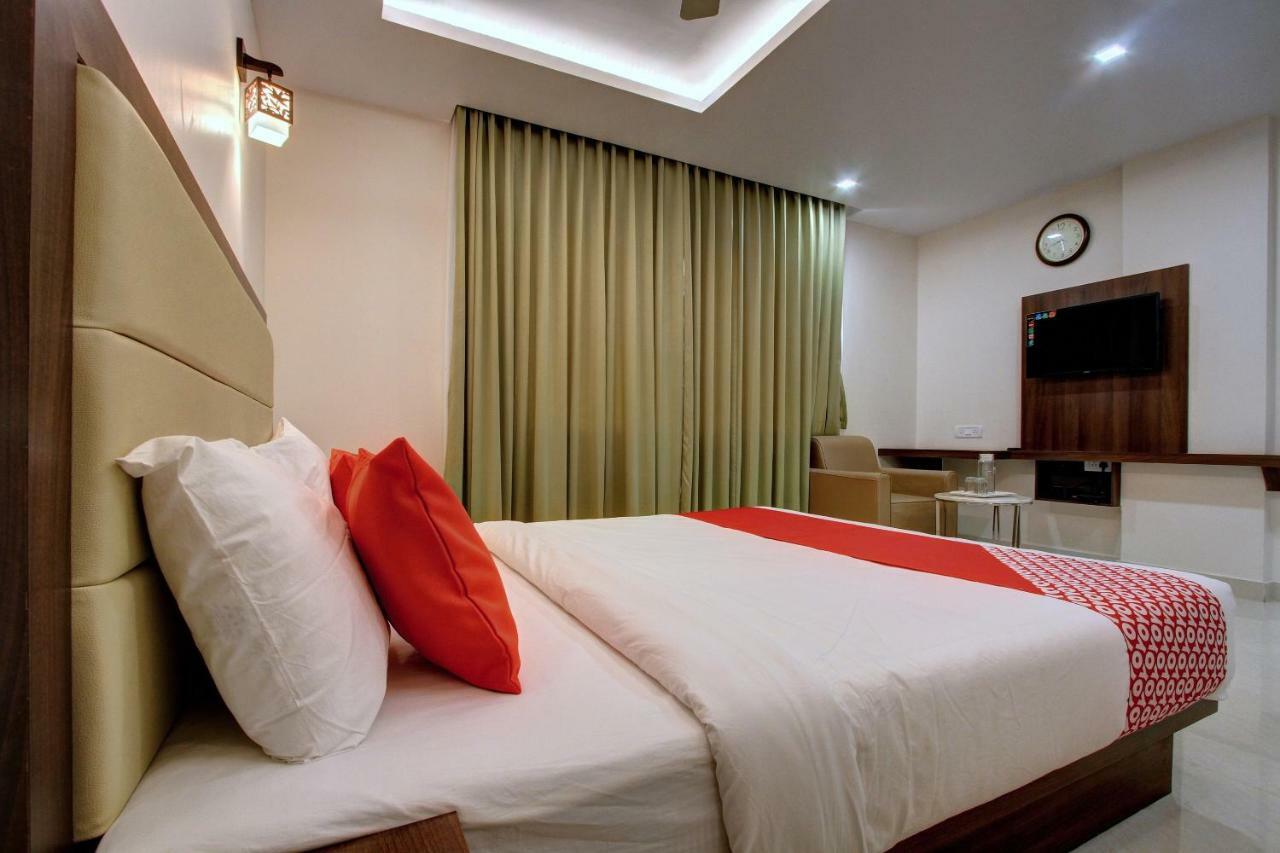 Hotel Ambika International Byndoor Bainduru Exterior photo