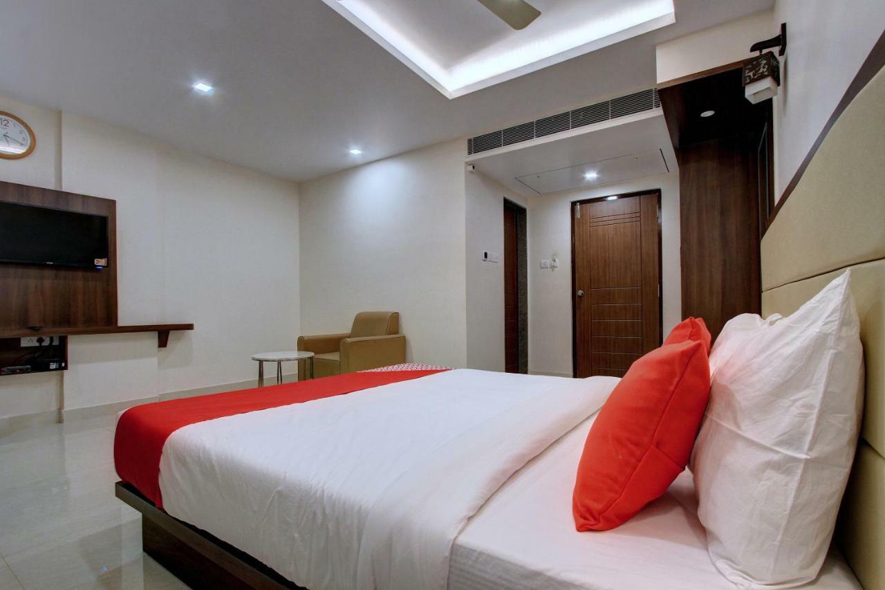 Hotel Ambika International Byndoor Bainduru Exterior photo
